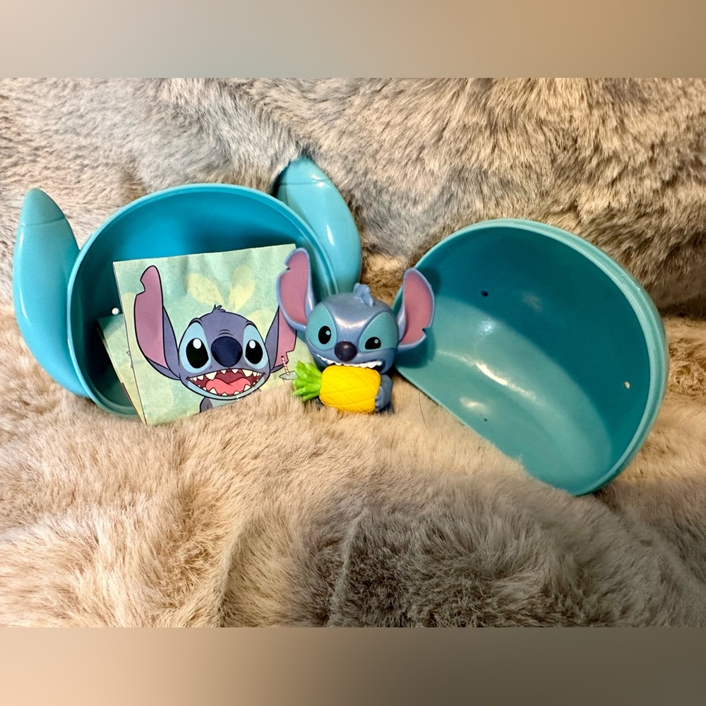 Disney Stitch Feed Me Series Pineapple Stitch.